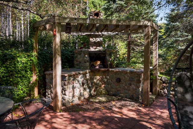 303 Washington DRIVE, West Bend, WI 53095