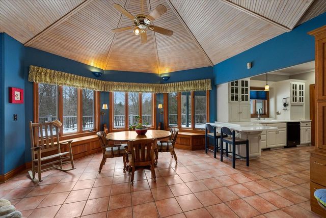 303 Washington DRIVE, West Bend, WI 53095