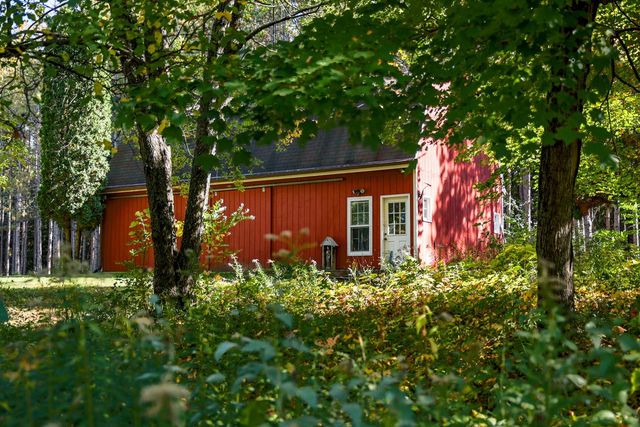 303 Washington DRIVE, West Bend, WI 53095