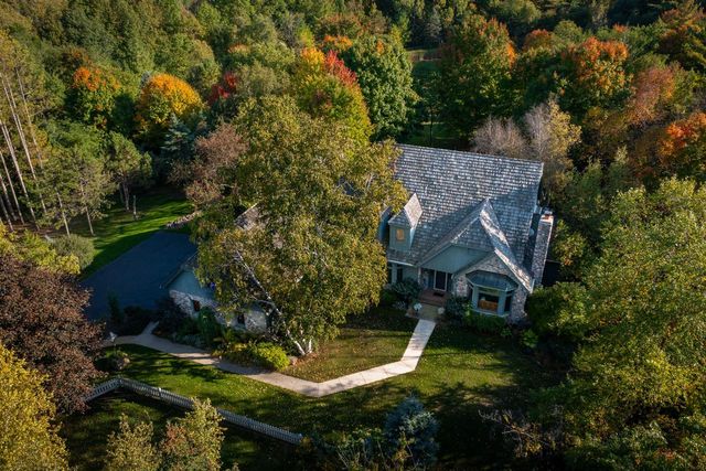 303 Washington DRIVE, West Bend, WI 53095