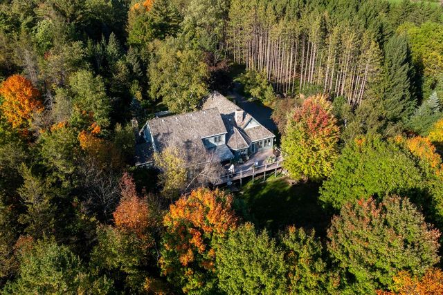 303 Washington DRIVE, West Bend, WI 53095