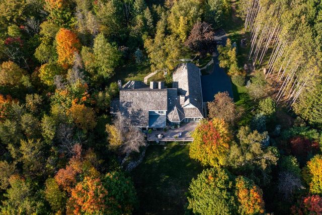 303 Washington DRIVE, West Bend, WI 53095