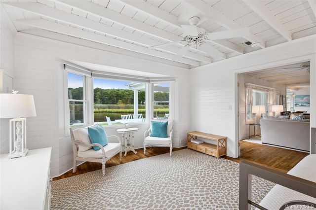 19 Bishop Avenue, Westhampton, NY 11977