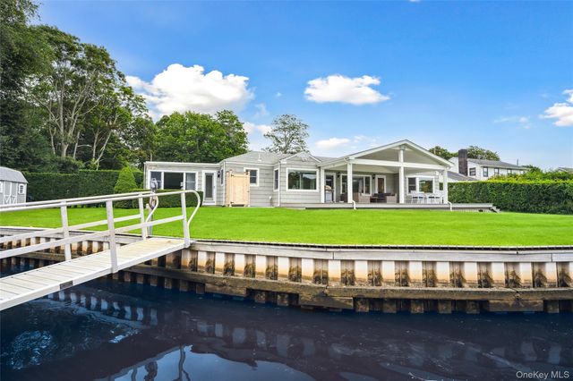 19 Bishop Avenue, Westhampton, NY 11977