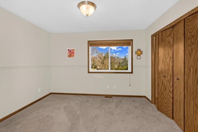 20828 Iran Avenue, Lakeville, MN 55044