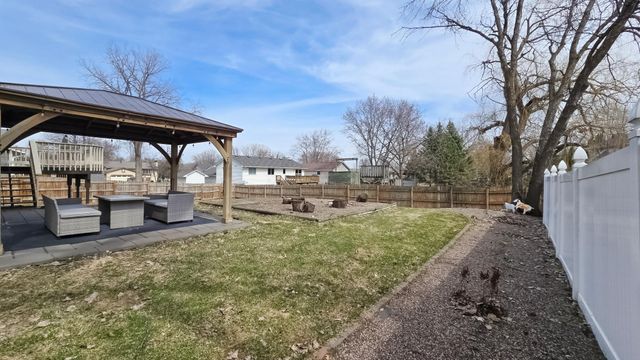 20828 Iran Avenue, Lakeville, MN 55044
