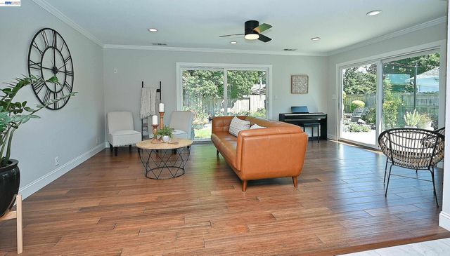 7941 Bristol Rd, Dublin, CA 94568