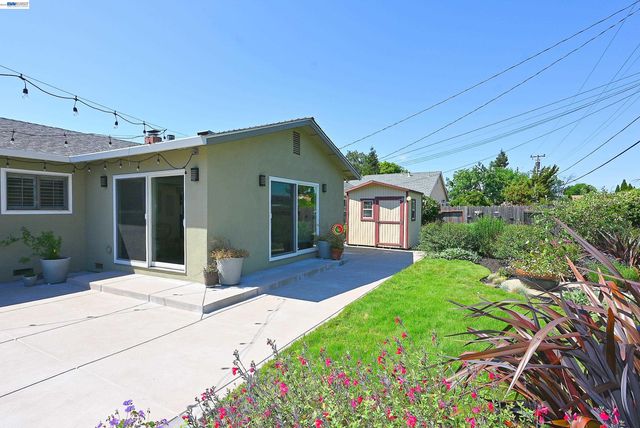 7941 Bristol Rd, Dublin, CA 94568