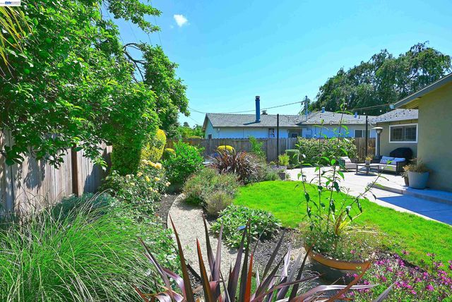 7941 Bristol Rd, Dublin, CA 94568