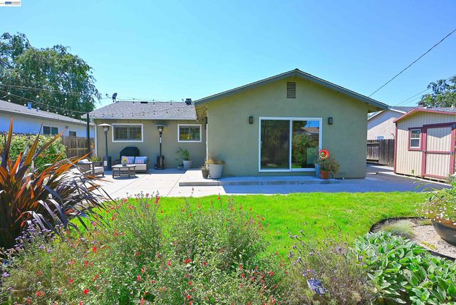 7941 Bristol Rd, Dublin, CA 94568