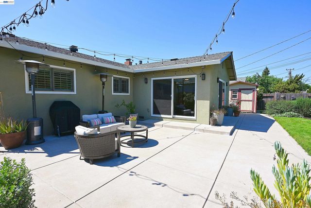 7941 Bristol Rd, Dublin, CA 94568