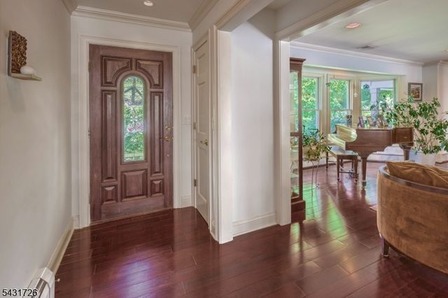 58 Elizabeth St, Bernards Twp., NJ 07920