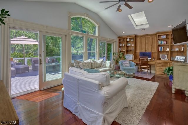 58 Elizabeth St, Bernards Twp., NJ 07920