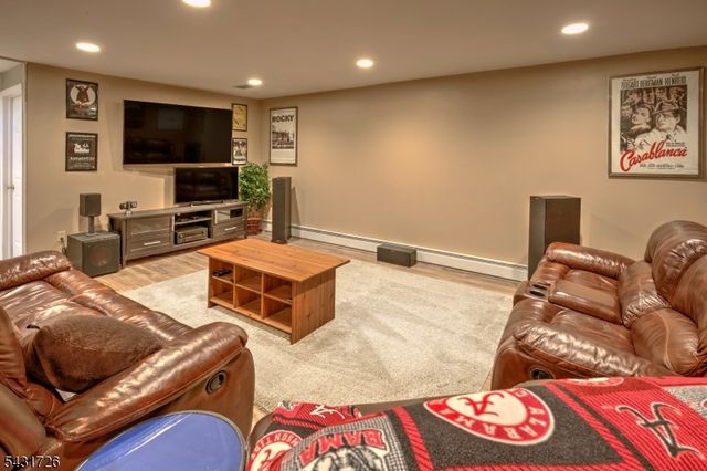 58 Elizabeth St, Bernards Twp., NJ 07920