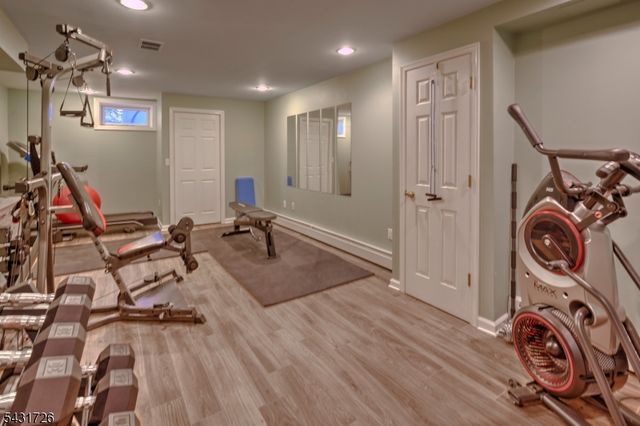 58 Elizabeth St, Bernards Twp., NJ 07920