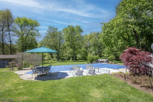 58 Elizabeth St, Bernards Twp., NJ 07920