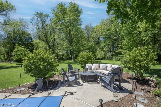 58 Elizabeth St, Bernards Twp., NJ 07920