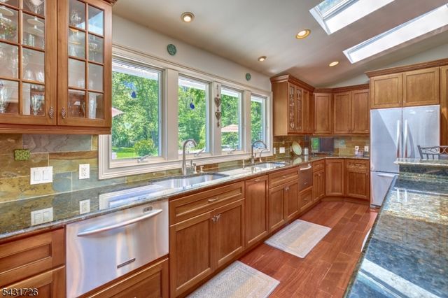 58 Elizabeth St, Bernards Twp., NJ 07920
