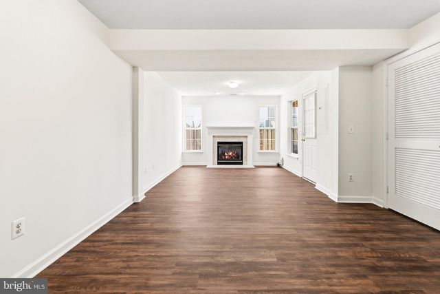7864 DOGUE INDIAN CIR, Lorton, VA 22079