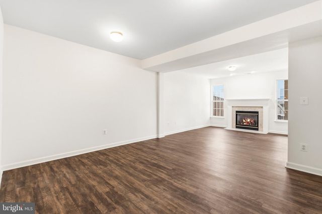 7864 DOGUE INDIAN CIR, Lorton, VA 22079