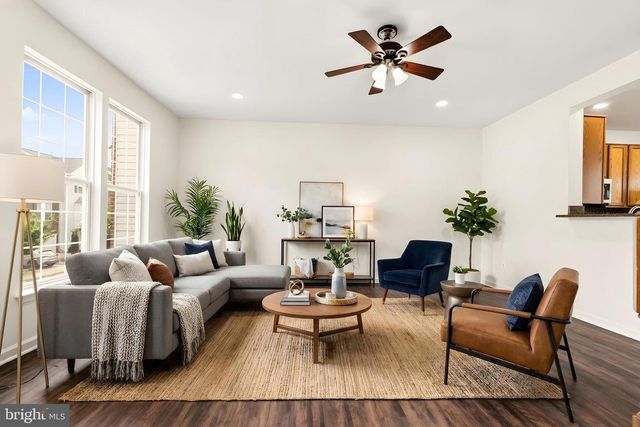7864 DOGUE INDIAN CIR, Lorton, VA 22079