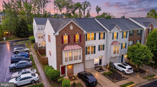 7864 DOGUE INDIAN CIR, Lorton, VA 22079