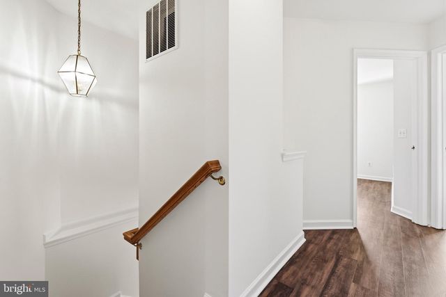 7864 DOGUE INDIAN CIR, Lorton, VA 22079