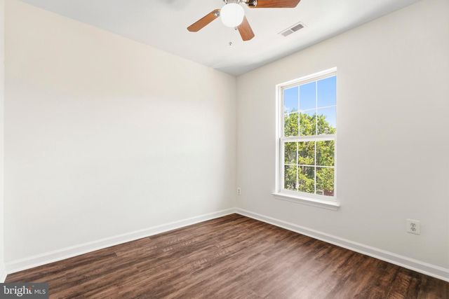 7864 DOGUE INDIAN CIR, Lorton, VA 22079