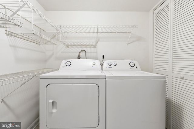 7864 DOGUE INDIAN CIR, Lorton, VA 22079