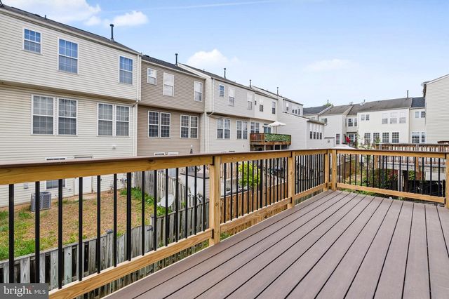 7864 DOGUE INDIAN CIR, Lorton, VA 22079