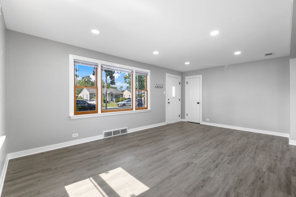 10019 S Tripp Avenue, Oak Lawn, IL 60453 — photo 5