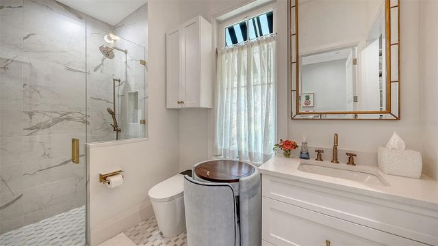 1621 BAY POINT COURT, Sarasota, FL 34236