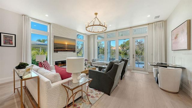 1621 BAY POINT COURT, Sarasota, FL 34236