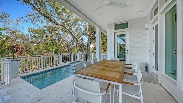 1621 BAY POINT COURT, Sarasota, FL 34236