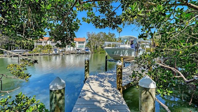 1621 BAY POINT COURT, Sarasota, FL 34236