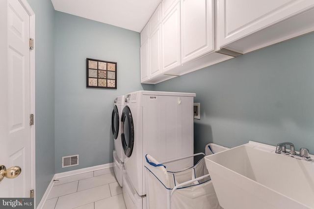 10005 BALD CYPRESS DR, Rockville, MD 20850