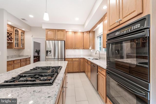 10005 BALD CYPRESS DR, Rockville, MD 20850