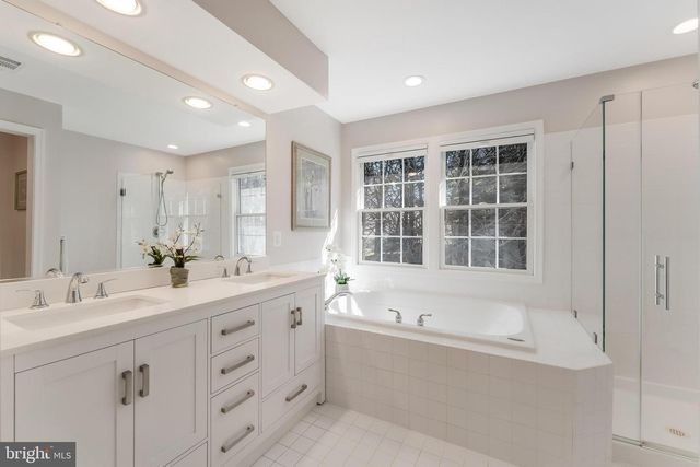 10005 BALD CYPRESS DR, Rockville, MD 20850