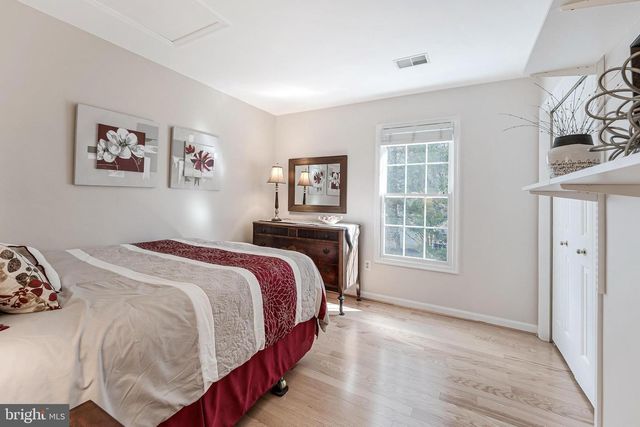 10005 BALD CYPRESS DR, Rockville, MD 20850