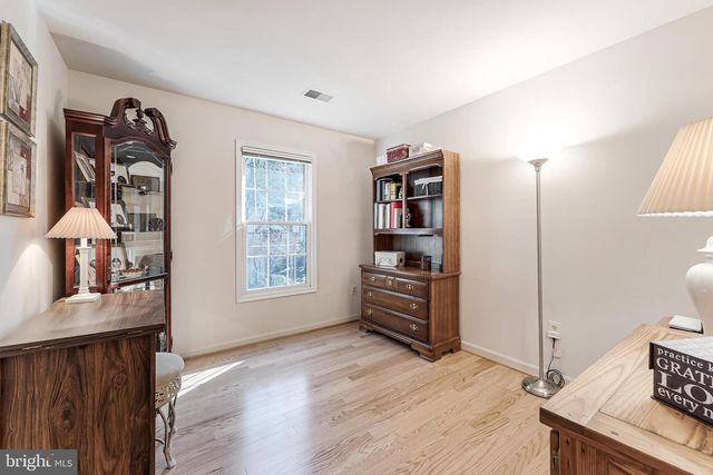 10005 BALD CYPRESS DR, Rockville, MD 20850