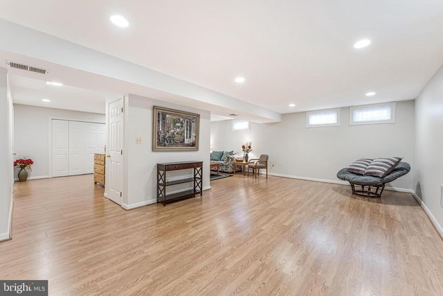 10005 BALD CYPRESS DR, Rockville, MD 20850