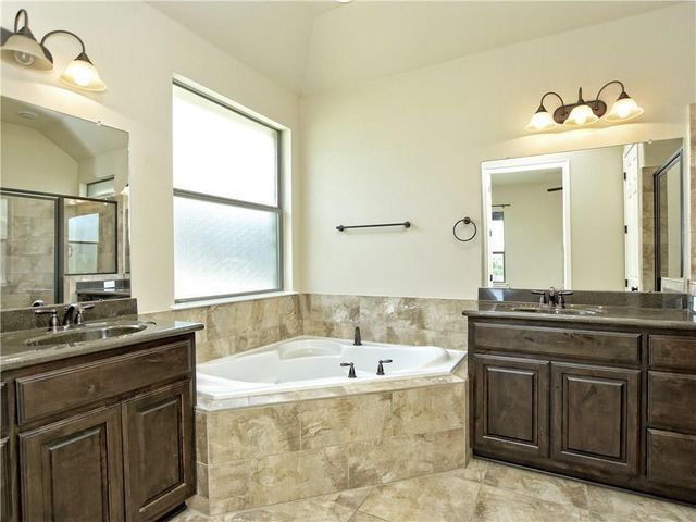 120 W Adelanta PL, Round Rock, TX 78681