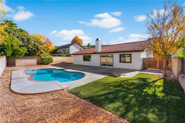 20559 Lisa Gail Drive, Saugus, CA 91350