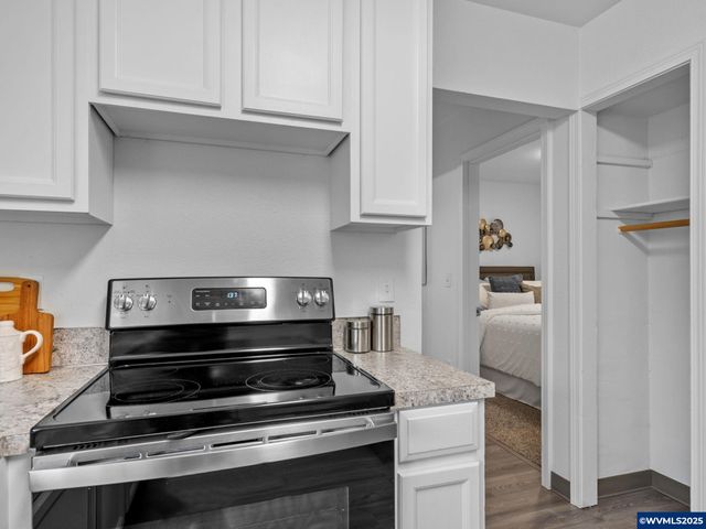 180 Eaton St, Lebanon, OR 97355
