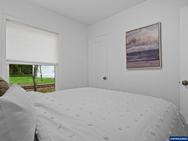 180 Eaton St, Lebanon, OR 97355