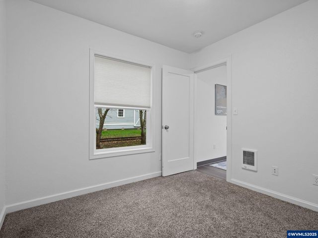 180 Eaton St, Lebanon, OR 97355