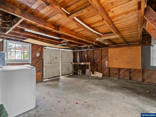 180 Eaton St, Lebanon, OR 97355