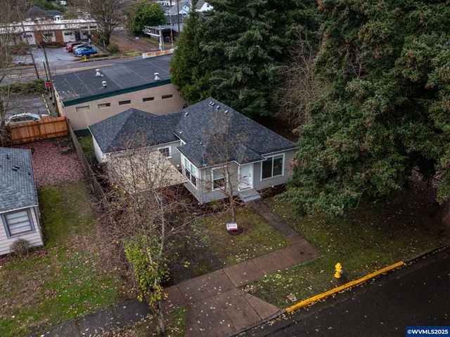 180 Eaton St, Lebanon, OR 97355