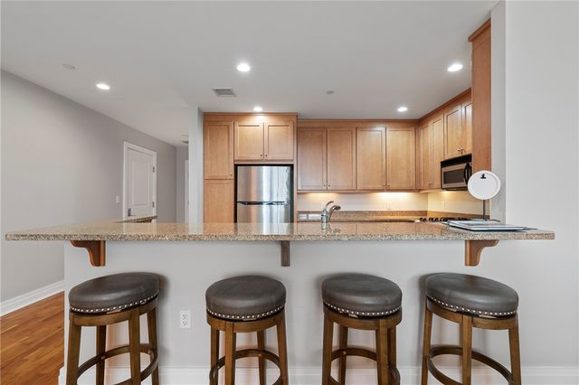 1240 Crescent Pl 1H, Squirrel Hill, PA 15217