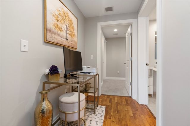 1240 Crescent Pl 1H, Squirrel Hill, PA 15217